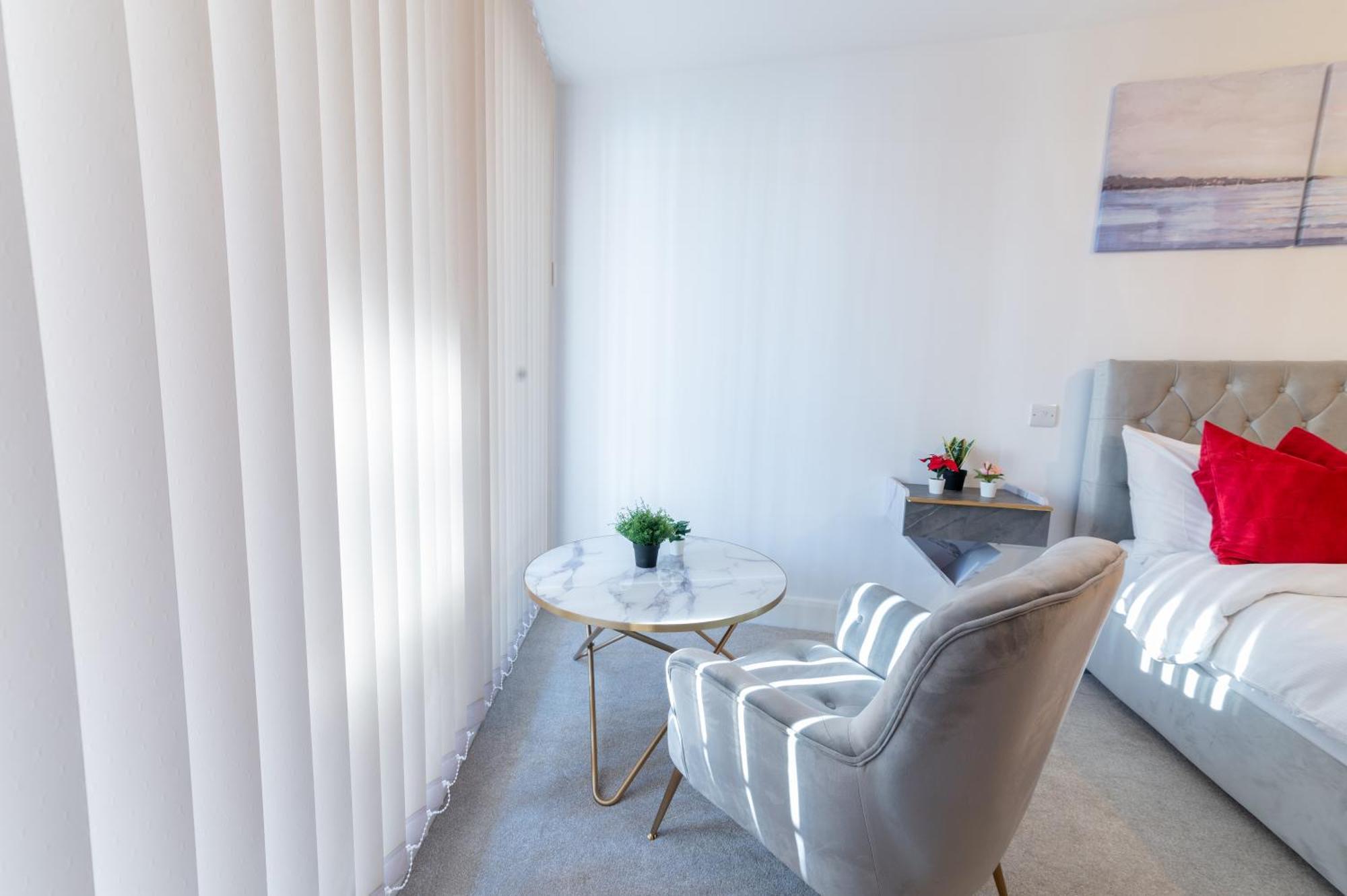 Luxury City Escape Apartments Лондон Экстерьер фото